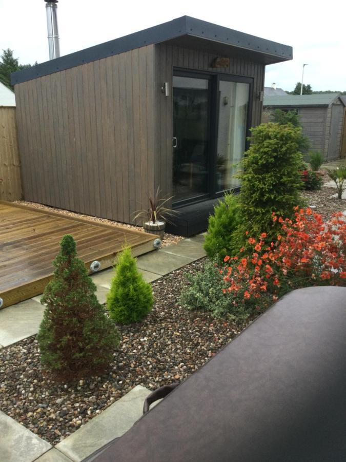 The Bothy & Hot Tub! Inverness Exterior photo